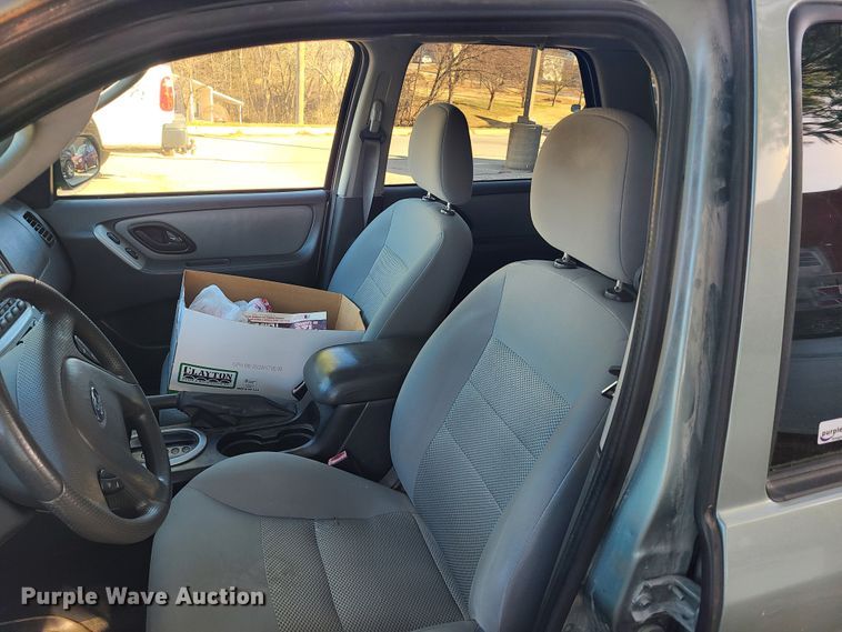 image for item HM9754 2006 Ford Escape SUV