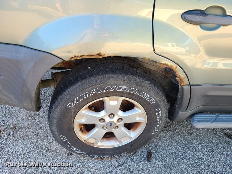 image for item HM9754 2006 Ford Escape SUV