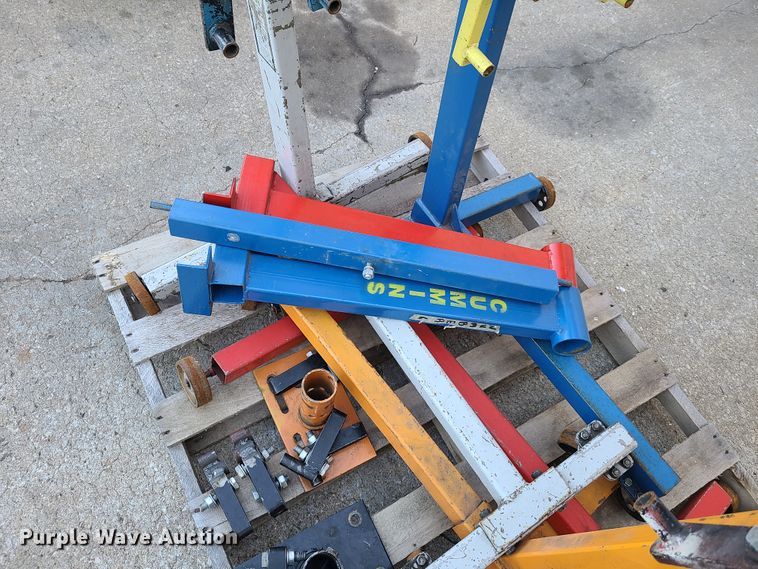 image for item HM9837 (6) engine stands