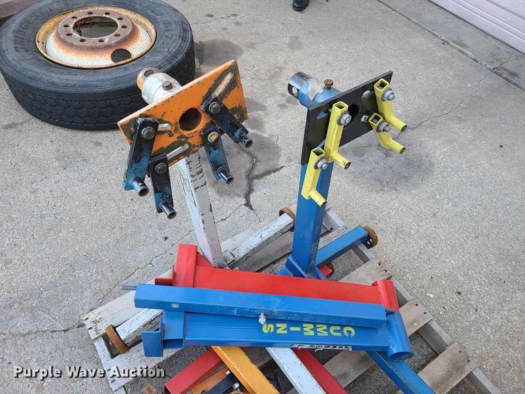 image for item HM9837 (6) engine stands