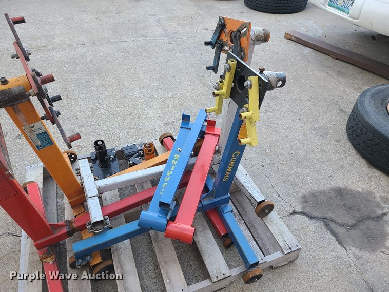 image for item HM9837 (6) engine stands