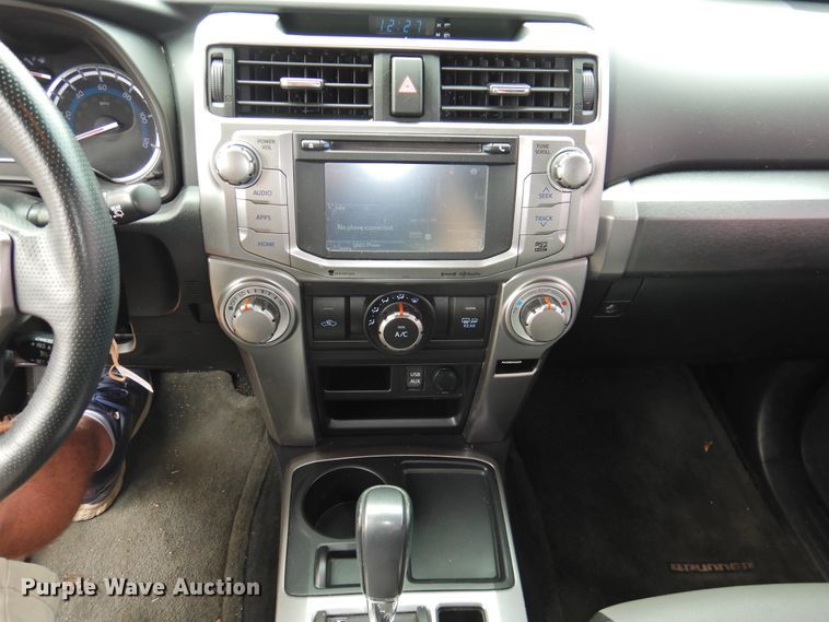 image for item HO9965 2016 Toyota 4Runner  SUV