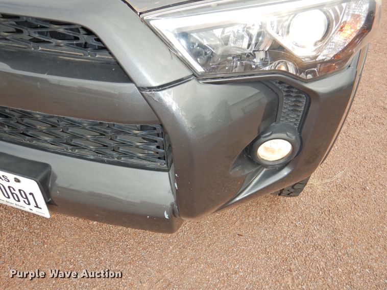 image for item HO9965 2016 Toyota 4Runner  SUV