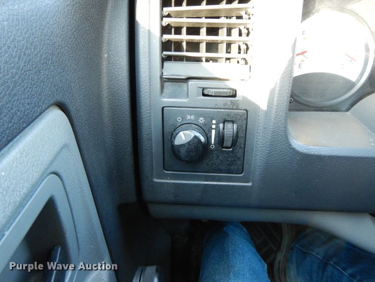 image for item HP9109 2009 Dodge Dakota  Crew Cab pickup truck