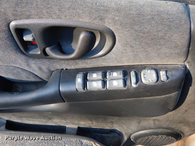 image for item HP9111 2002 Chevrolet Blazer LS  SUV