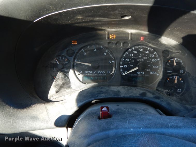 image for item HP9111 2002 Chevrolet Blazer LS  SUV