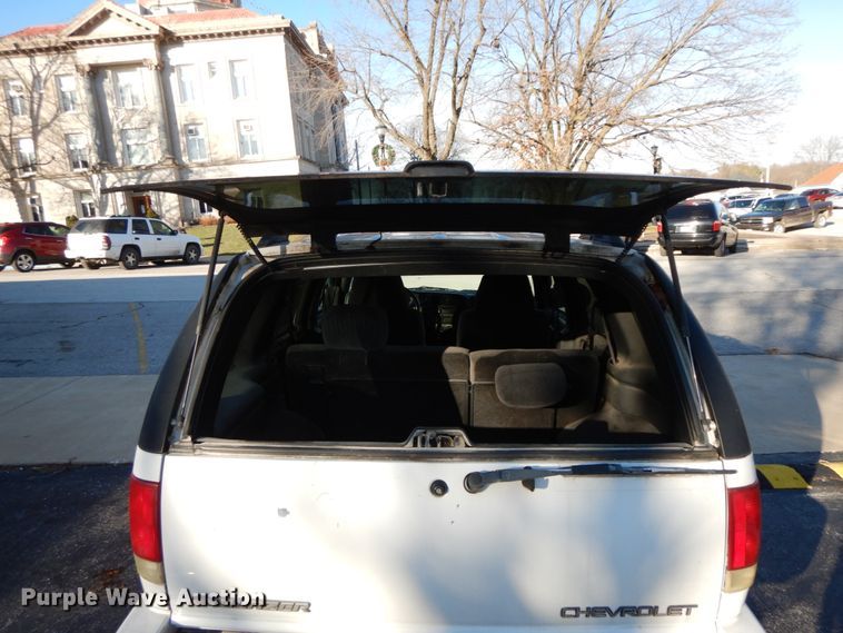 image for item HP9111 2002 Chevrolet Blazer LS  SUV