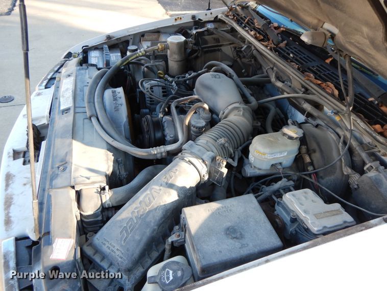 image for item HP9111 2002 Chevrolet Blazer LS  SUV