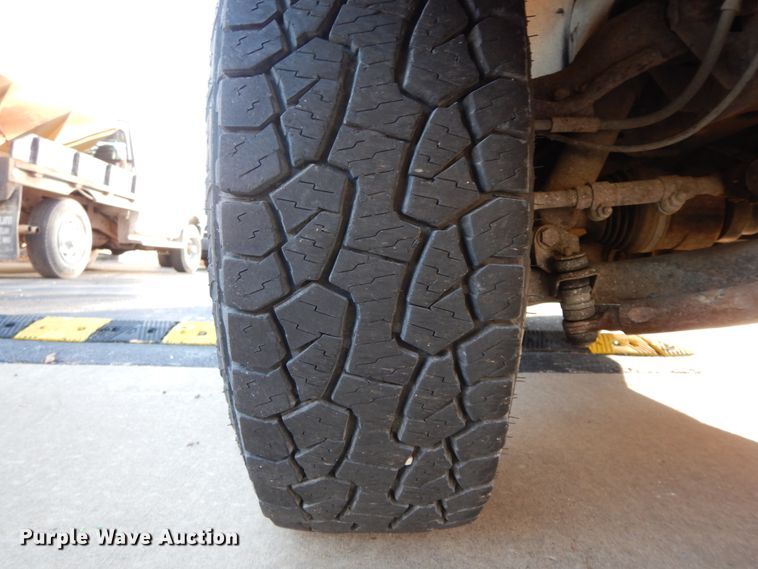 image for item HP9111 2002 Chevrolet Blazer LS  SUV