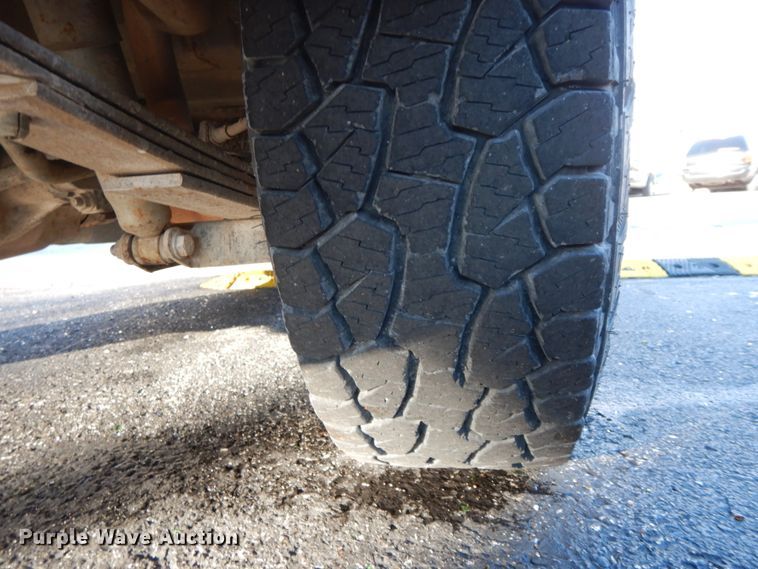 image for item HP9111 2002 Chevrolet Blazer LS  SUV