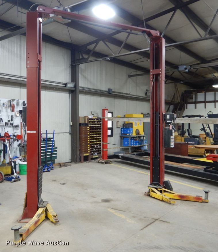 image for item HU9890 Challenger VS10 two post automotive lift