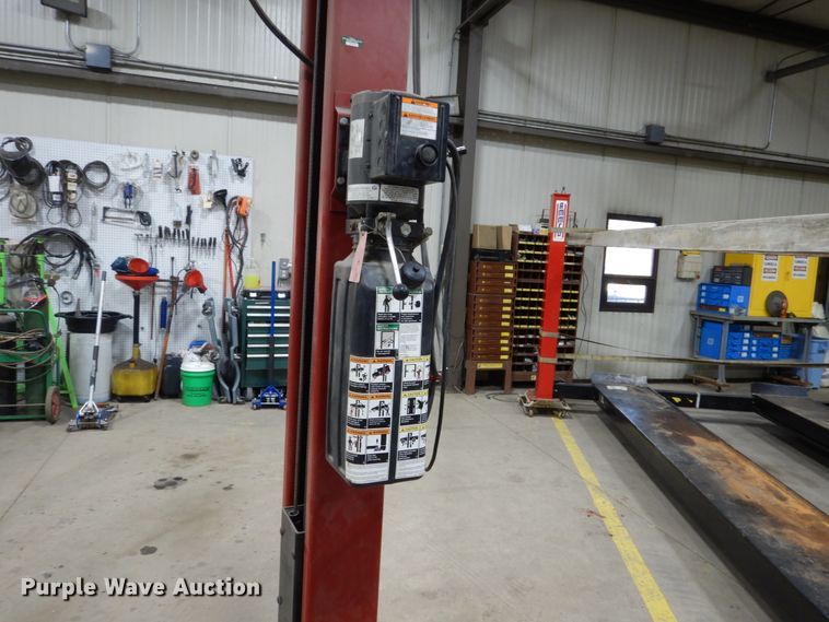 image for item HU9890 Challenger VS10 two post automotive lift