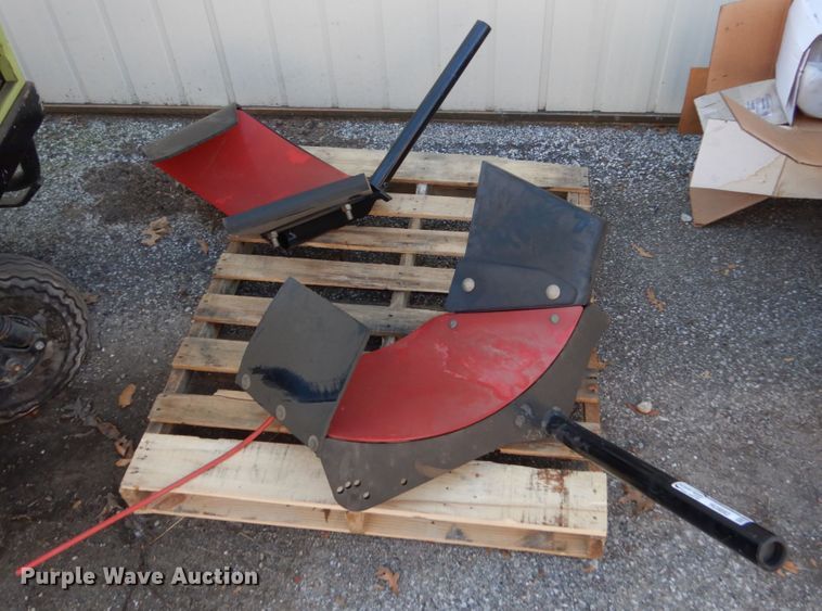 Boss snow plow extensions in Ottumwa, IA Item HU9893 sold Purple Wave