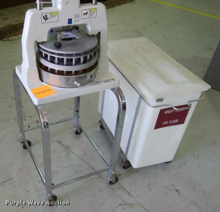 image for item HU9909 Restaurant equipment