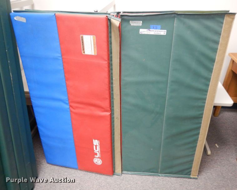 image for item HU9925 Wall mats