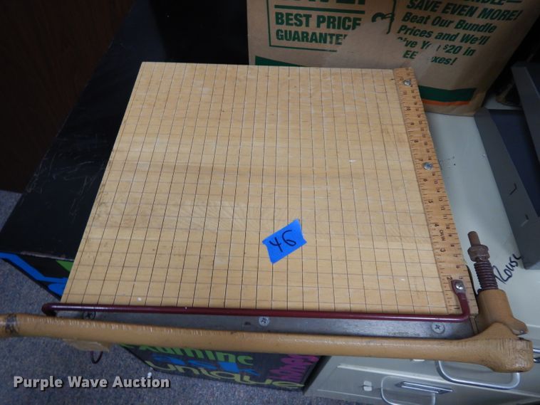 image for item HU9927 Office supplies