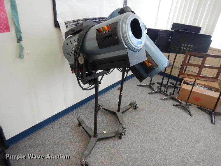 image for item HU9929 (2) Alt Sport stage lights