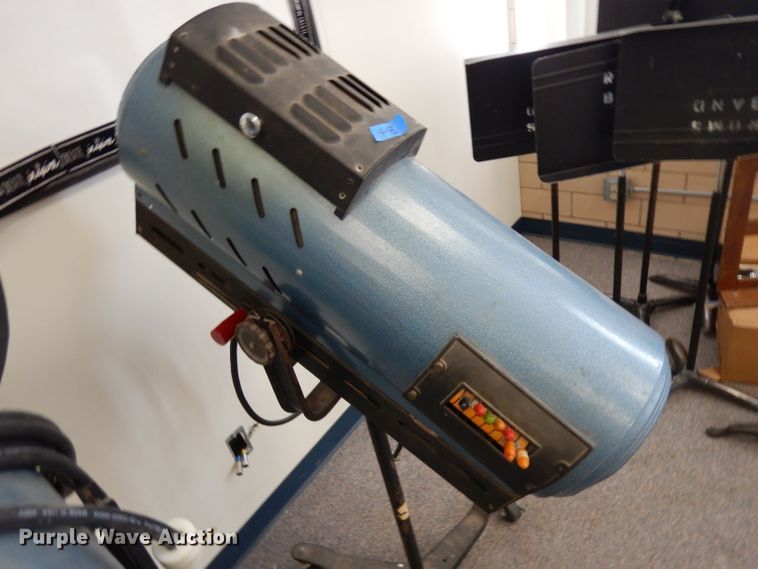 image for item HU9929 (2) Alt Sport stage lights