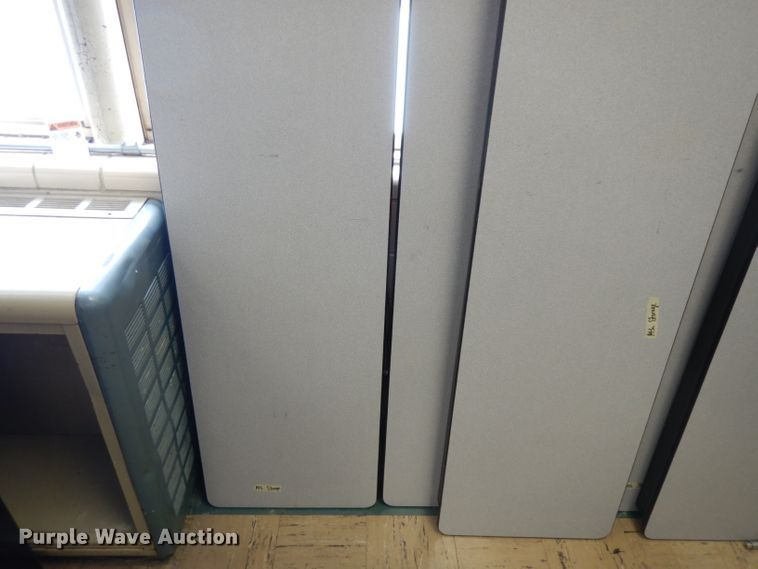 image for item HU9945 (8) folding tables