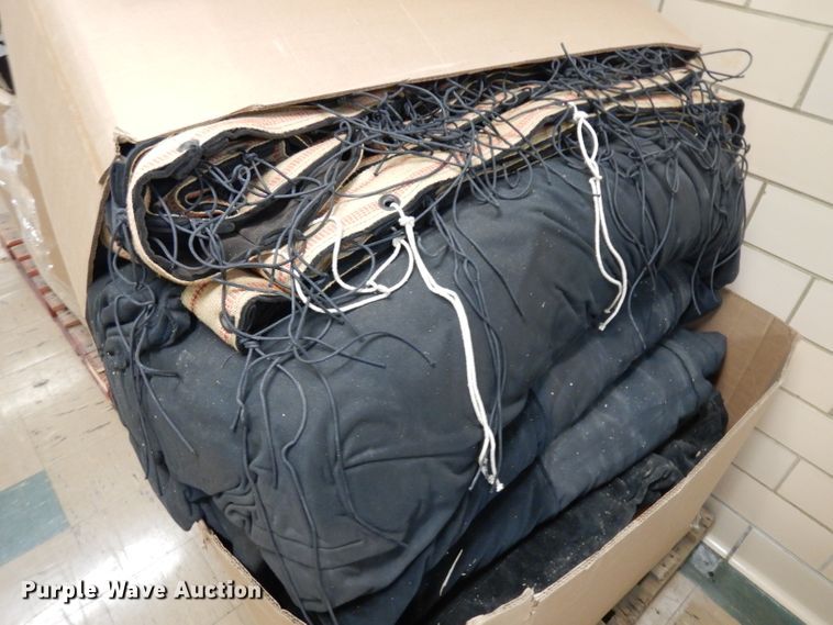 image for item HU9954 Stage curtains