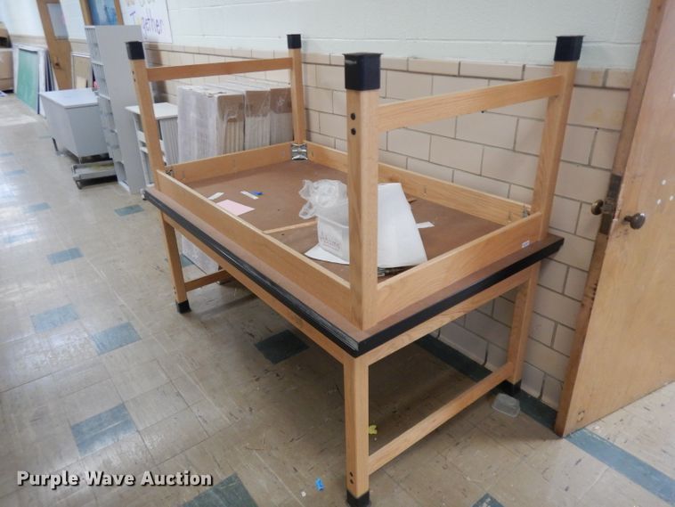 image for item HU9957 Furniture