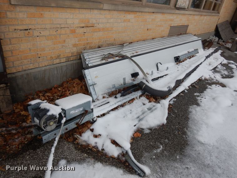 image for item HU9965 Overhead door