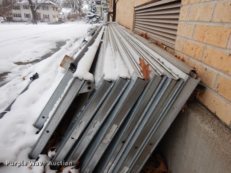 image for item HU9965 Overhead door