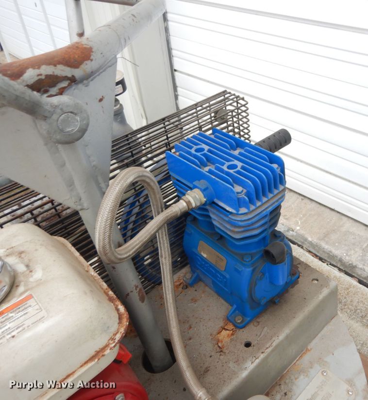 image for item HV9559 Big Sidewalk sucker