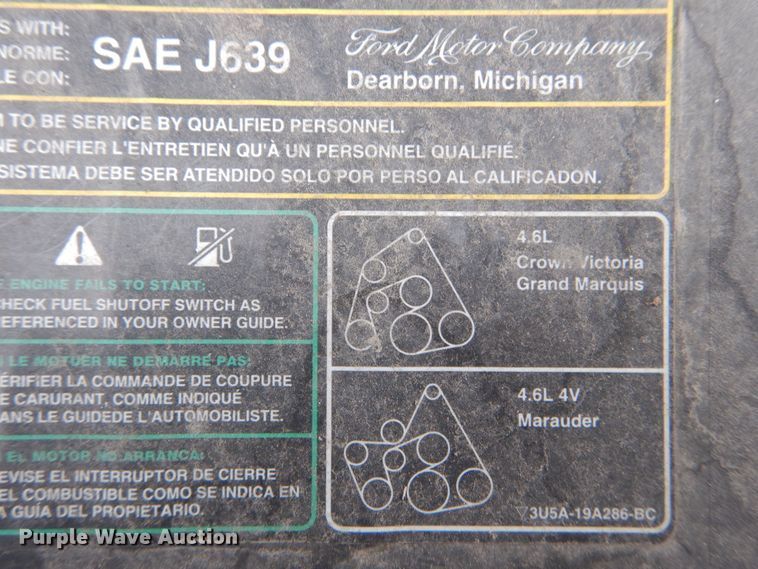 image for item HV9561 2004 Ford Crown Victoria Police Interceptor