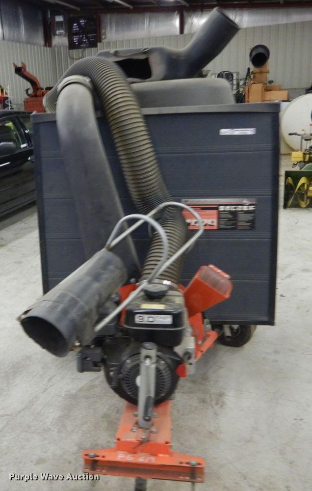 image for item HV9565 DR leaf and lawn vacuum