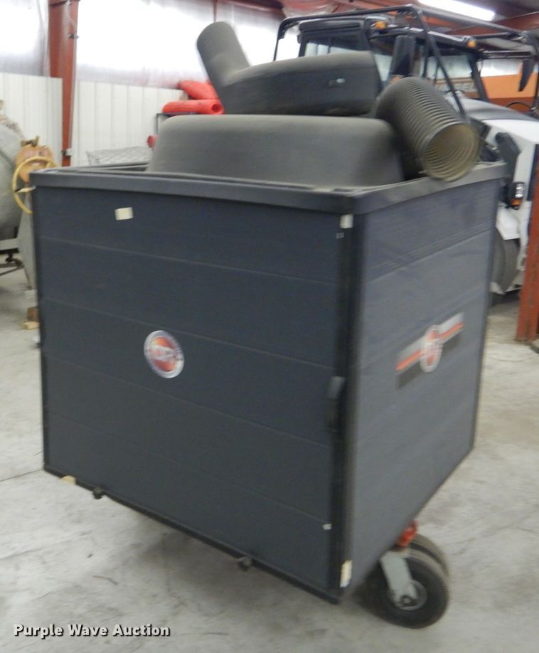 image for item HV9565 DR leaf and lawn vacuum