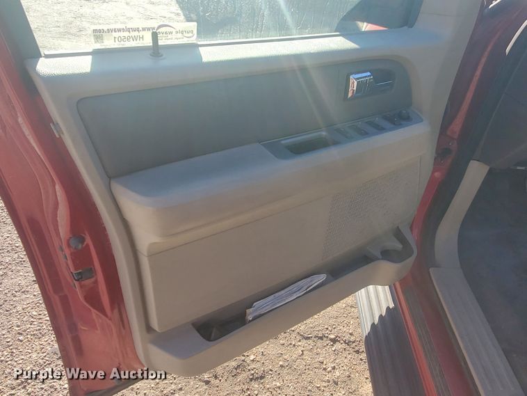 image for item HW9501 2007 Ford Expedition XLT  SUV