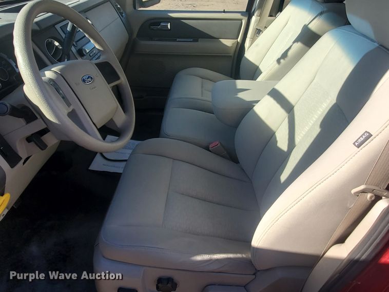 image for item HW9501 2007 Ford Expedition XLT  SUV