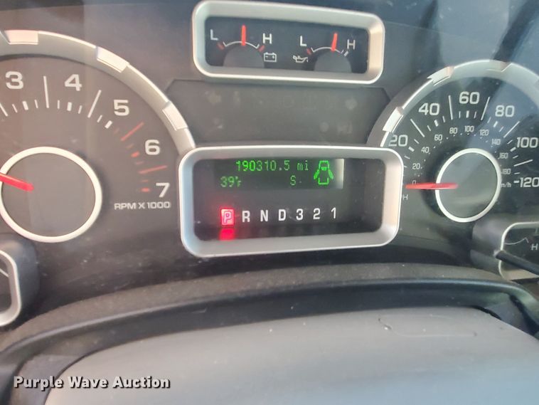 image for item HW9501 2007 Ford Expedition XLT  SUV