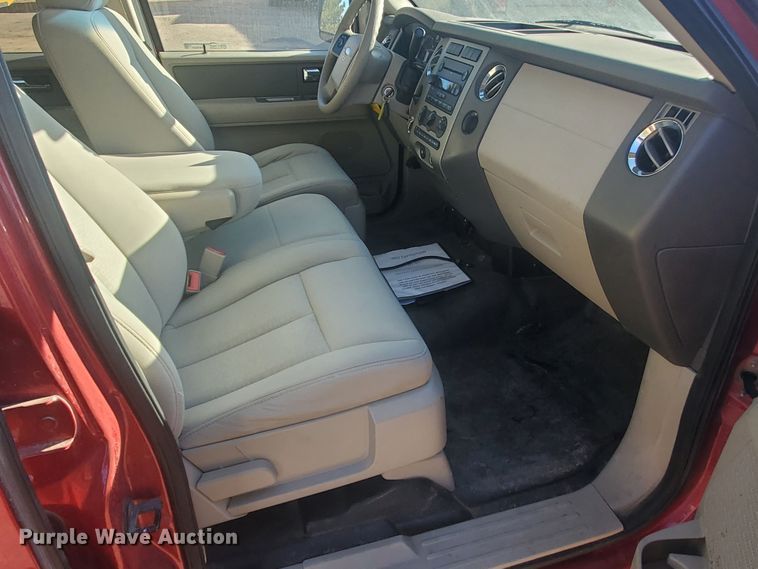 image for item HW9501 2007 Ford Expedition XLT  SUV