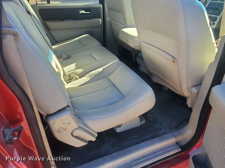 image for item HW9501 2007 Ford Expedition XLT  SUV