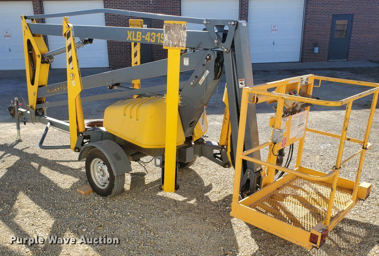 image for item HW9521 2003 Bil-Jax XLB4319  Workforce boom lift