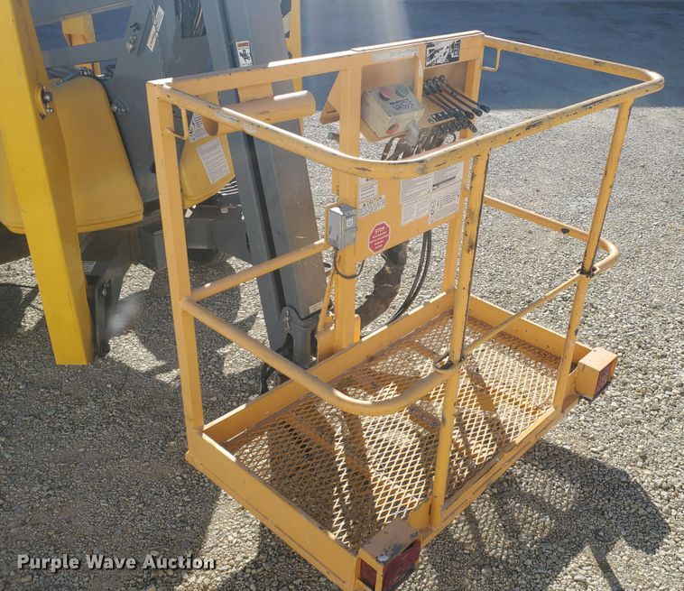 image for item HW9521 2003 Bil-Jax XLB4319  Workforce boom lift