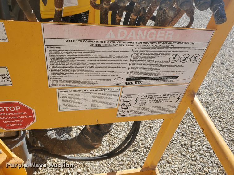 image for item HW9521 2003 Bil-Jax XLB4319  Workforce boom lift