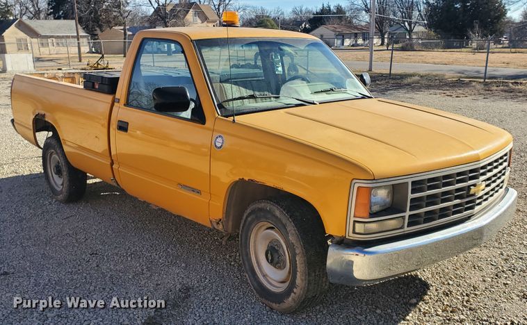 image for item HW9522 1991 Chevrolet Cheyenne 2500  pickup truck