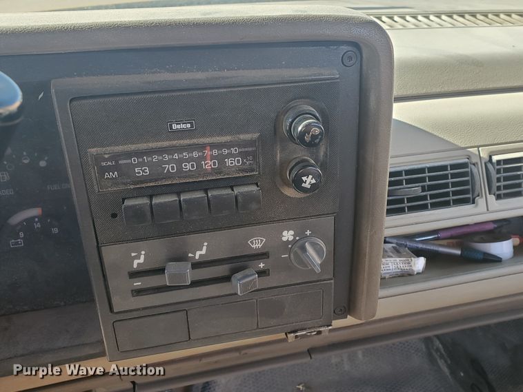 image for item HW9522 1991 Chevrolet Cheyenne 2500  pickup truck