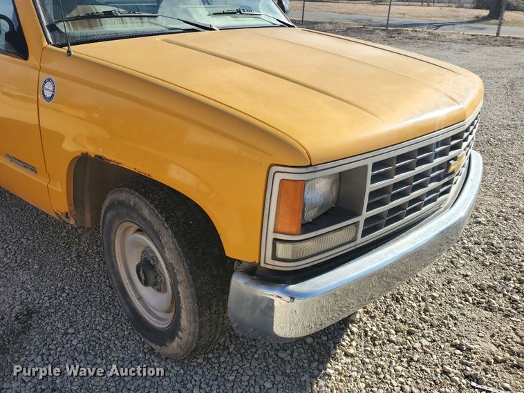 image for item HW9522 1991 Chevrolet Cheyenne 2500  pickup truck