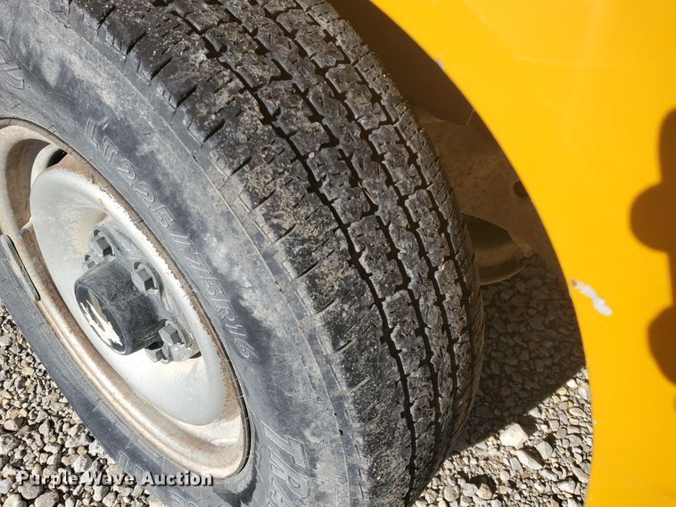 image for item HW9522 1991 Chevrolet Cheyenne 2500  pickup truck