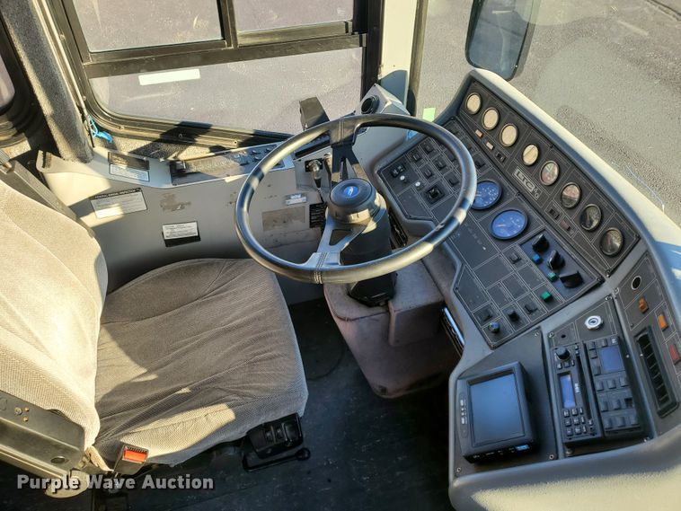 image for item HW9526 2000 Blue Bird LTC40  coach bus