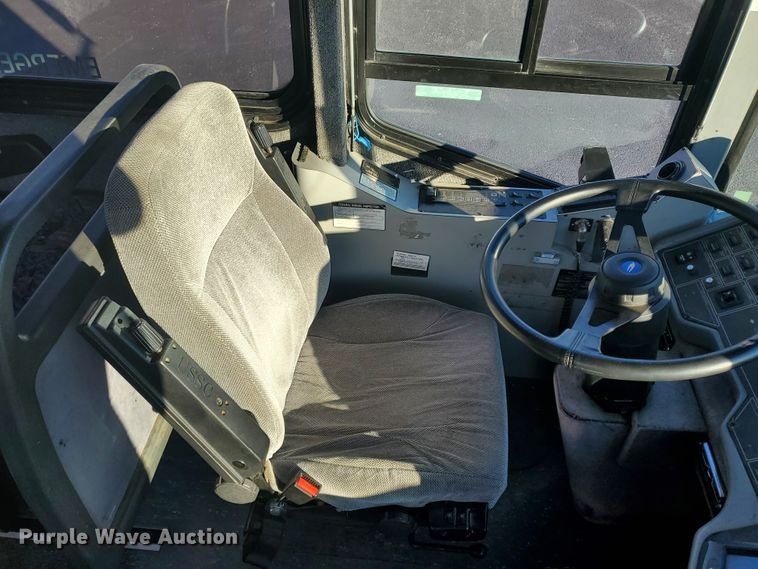 image for item HW9526 2000 Blue Bird LTC40  coach bus