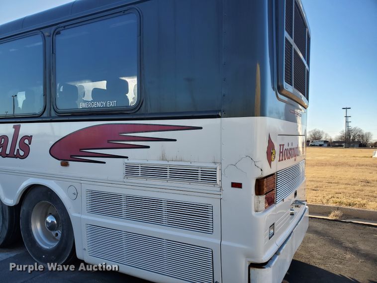 image for item HW9526 2000 Blue Bird LTC40  coach bus