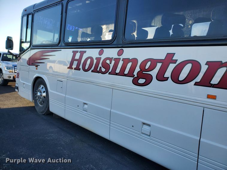 image for item HW9526 2000 Blue Bird LTC40  coach bus