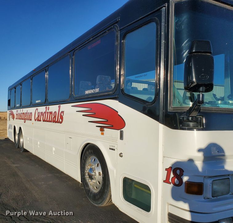 image for item HW9526 2000 Blue Bird LTC40  coach bus