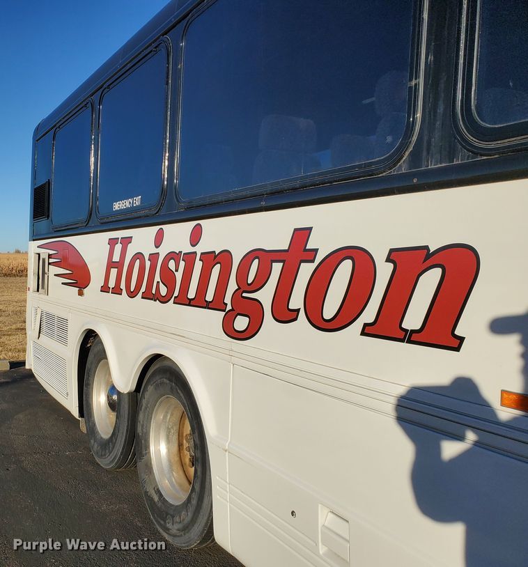 image for item HW9526 2000 Blue Bird LTC40  coach bus