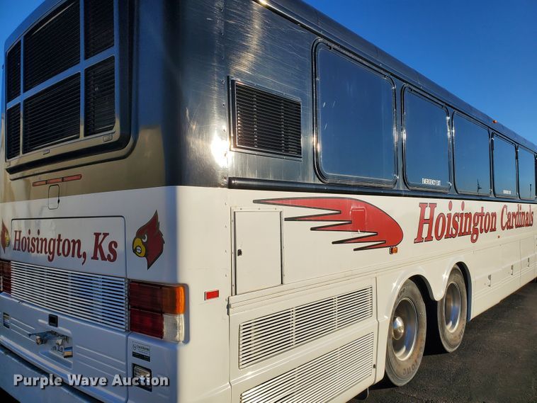 image for item HW9526 2000 Blue Bird LTC40  coach bus